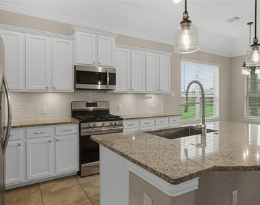 8903 Lost Castle Way - Photo Thumbnail 6