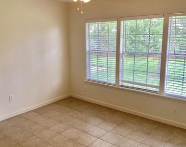 512 Wilmington Drive - Photo Thumbnail 11