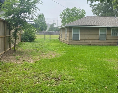 512 Wilmington Drive - Photo Thumbnail 15