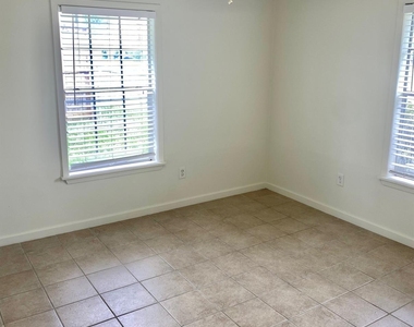 512 Wilmington Drive - Photo Thumbnail 10