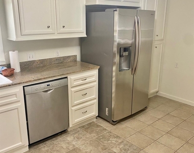 512 Wilmington Drive - Photo Thumbnail 6