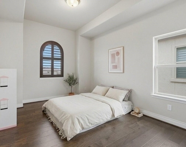 11218 Oudney Court - Photo Thumbnail 34