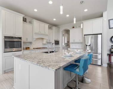 11218 Oudney Court - Photo Thumbnail 16