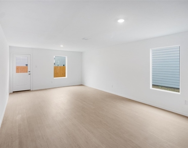 725 Wagtail Drive - Photo Thumbnail 7