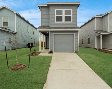 725 Wagtail Drive - Photo Thumbnail 1