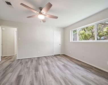 1726 Ashford Hollow Lane - Photo Thumbnail 23