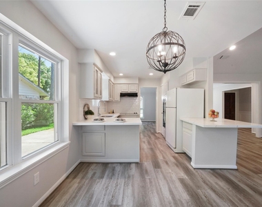1726 Ashford Hollow Lane - Photo Thumbnail 13
