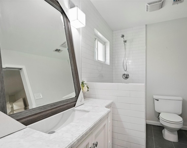 1726 Ashford Hollow Lane - Photo Thumbnail 22