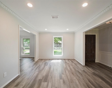 1726 Ashford Hollow Lane - Photo Thumbnail 10