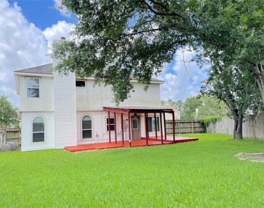 8919 Diamond Lake Lane - Photo Thumbnail 23