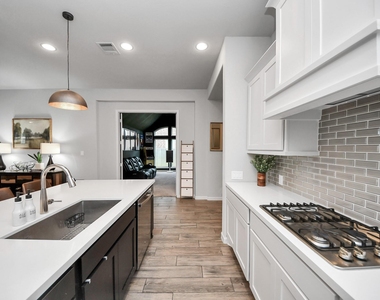 1711 Rustling Creek Drive - Photo Thumbnail 8