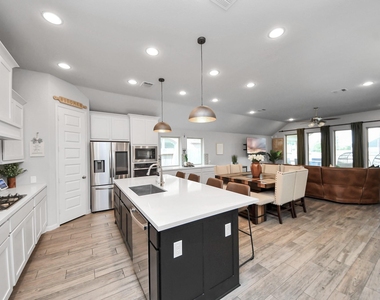 1711 Rustling Creek Drive - Photo Thumbnail 6
