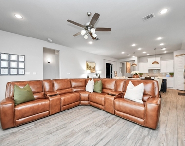 1711 Rustling Creek Drive - Photo Thumbnail 9
