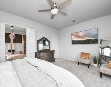1711 Rustling Creek Drive - Photo Thumbnail 16