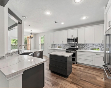 2 Granite Path Place - Photo Thumbnail 7