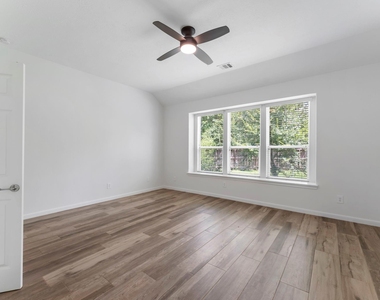 2 Granite Path Place - Photo Thumbnail 14