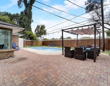 8851 Alcott - Photo Thumbnail 21