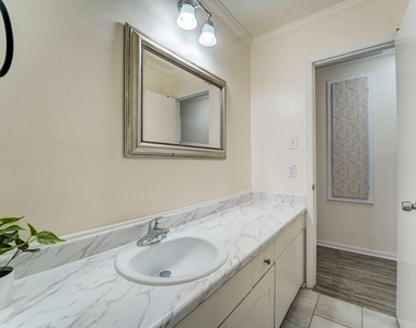 8851 Alcott - Photo Thumbnail 20