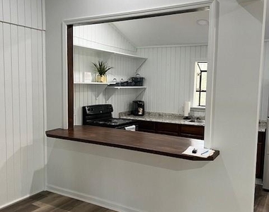 11109 Newton Circle - Photo Thumbnail 15