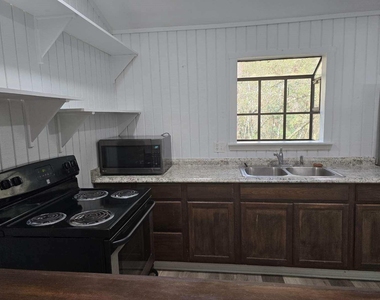 11109 Newton Circle - Photo Thumbnail 17