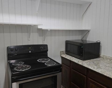 11109 Newton Circle - Photo Thumbnail 18