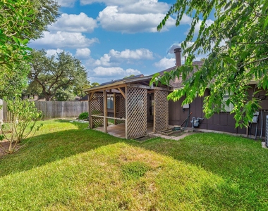 6818 Brockington Drive - Photo Thumbnail 32