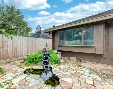 6818 Brockington Drive - Photo Thumbnail 26