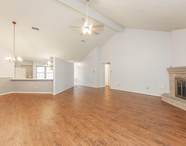 6818 Brockington Drive - Photo Thumbnail 7