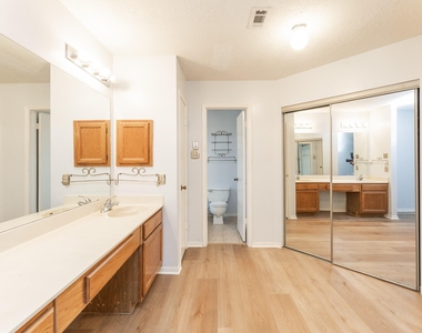 6818 Brockington Drive - Photo Thumbnail 21