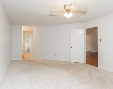 6818 Brockington Drive - Photo Thumbnail 16