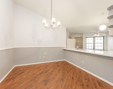 6818 Brockington Drive - Photo Thumbnail 9