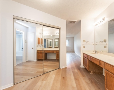 6818 Brockington Drive - Photo Thumbnail 22