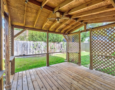 6818 Brockington Drive - Photo Thumbnail 33