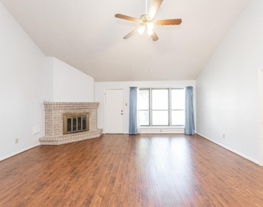 6818 Brockington Drive - Photo Thumbnail 8