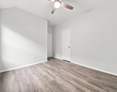 19114 Sangro Drive - Photo Thumbnail 17