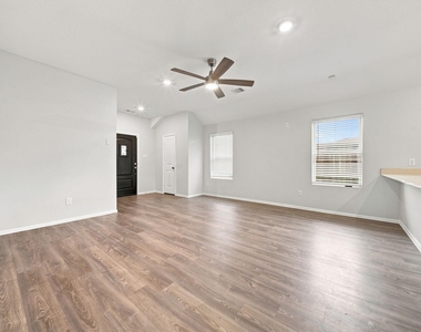 19114 Sangro Drive - Photo Thumbnail 6