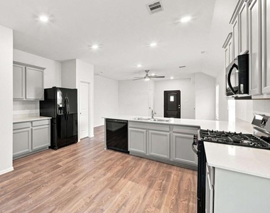 19114 Sangro Drive - Photo Thumbnail 9