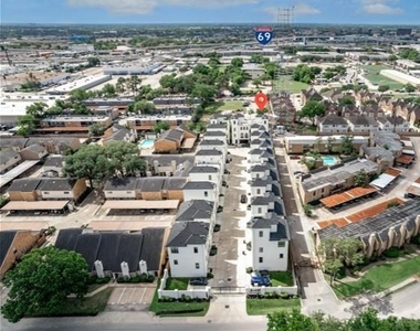 3334 Beverly Forest Drive - Photo Thumbnail 48
