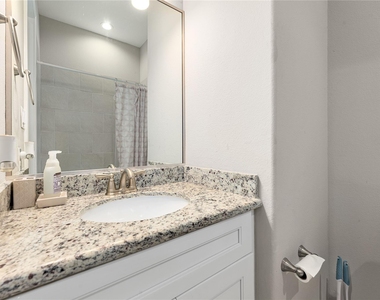 3334 Beverly Forest Drive - Photo Thumbnail 20