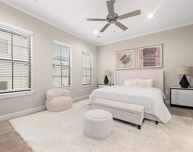 3334 Beverly Forest Drive - Photo Thumbnail 13