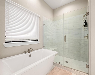 3334 Beverly Forest Drive - Photo Thumbnail 18