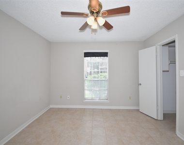 2121 Hepburn Street - Photo Thumbnail 14