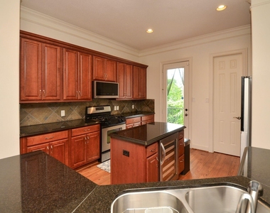 4609 Floyd Street - Photo Thumbnail 13