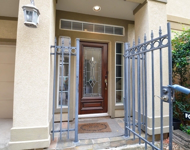 4609 Floyd Street - Photo Thumbnail 1