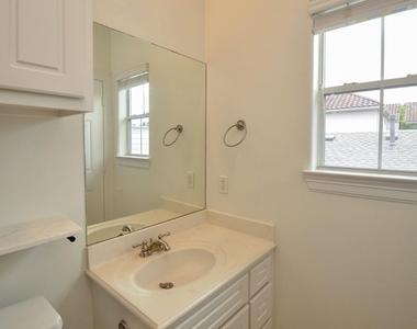 4609 Floyd Street - Photo Thumbnail 20
