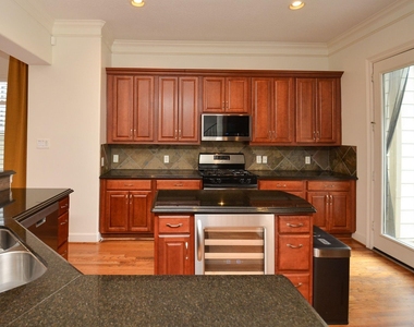 4609 Floyd Street - Photo Thumbnail 15