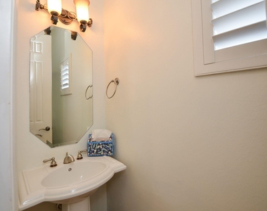 4609 Floyd Street - Photo Thumbnail 16
