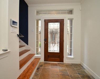 4609 Floyd Street - Photo Thumbnail 2