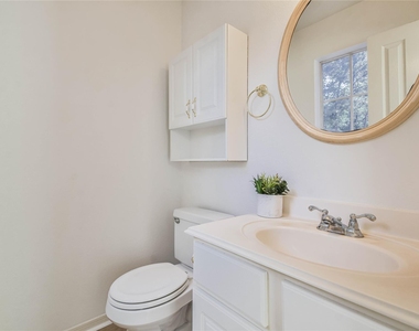 2 Willow Point Place - Photo Thumbnail 20