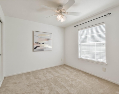 2 Willow Point Place - Photo Thumbnail 27